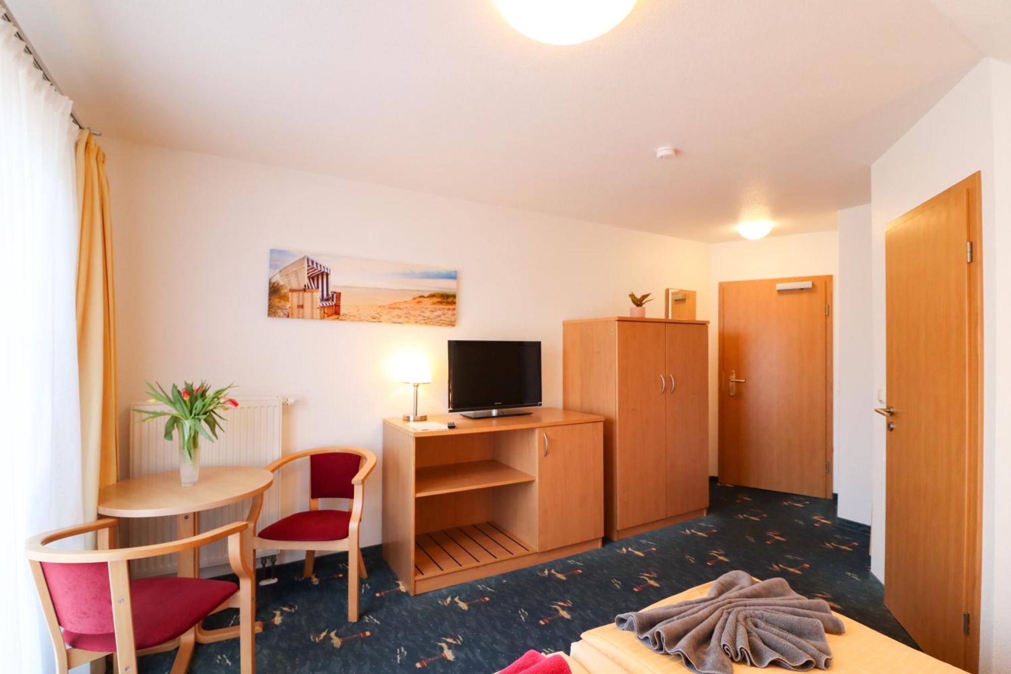 Aparthotel Leuchtfeuer Ruegen 글로페 외부 사진